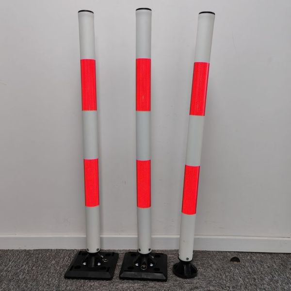 Reflective Safety Warning Bollards with Removable Base Pin Flexible Delineator 1050 Traffic Barrier Flexible PE Post