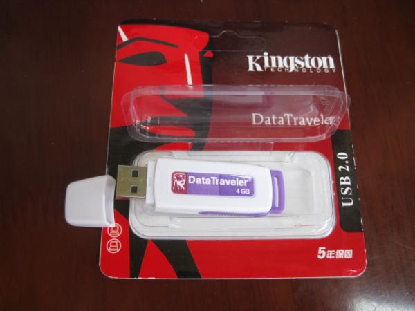 Movimentações marcadas do flash de USB para kingston DTI