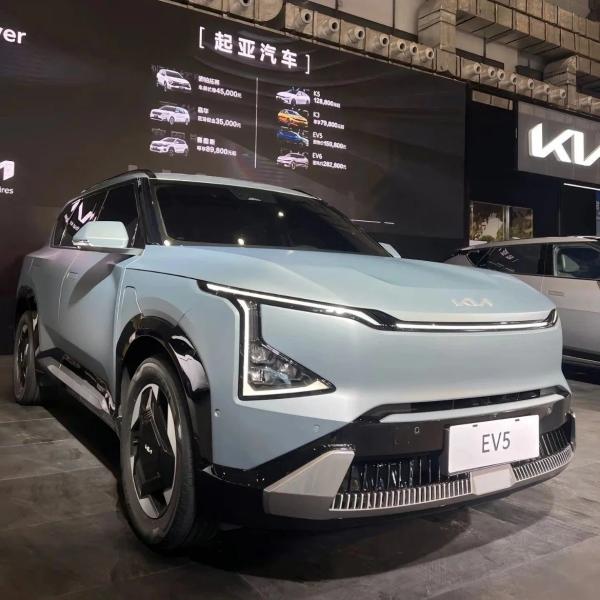 Pure Electric SUV KIA EV5 8 Ultrasonic Radars 0.45h Fast Charge Constant Cruising