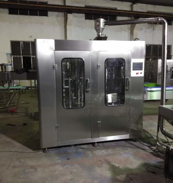 Stainless Steel Liquid Bottling Machine Gravity Filling System 3000Bottles / Hour
