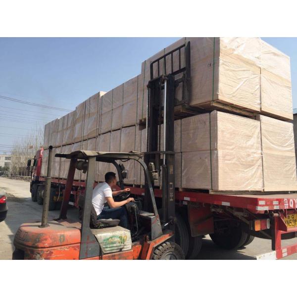 Strong Nail Holding 18mm Film Faced Plywood For Home Furniture Industry 8%~12%