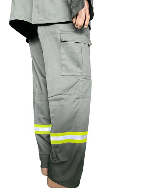 Security Uniform Firefighting Suit With Reflective Tapes For Men Buttons And Velcro Jacket And Pants Standard Firefighting Uniform