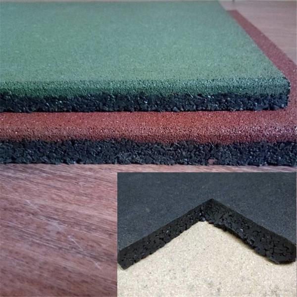 Square Outdoor Rubber Tiles Shock Absorption Playground Rubber Flooring 30mm Thickness
