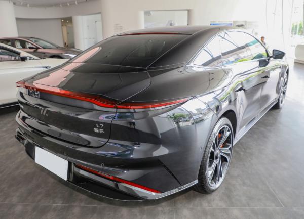 High Speed IM EV Car Gray IM L7 5 Seat Sedan EV Car 90kwh