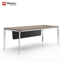 Mesa de mobiliário de escritório moderna para 4 pessoas com deflector frontal para suporte à privacidade