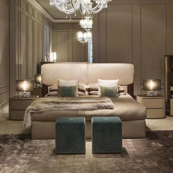 Luxury Modern Bedroom Furniture Sets Leather Upholstered King Size Bed