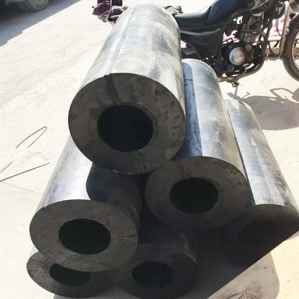 PIANC ISO Standard Cylindrical Marine Fenders Heavy Duty Long Service Life For Dock