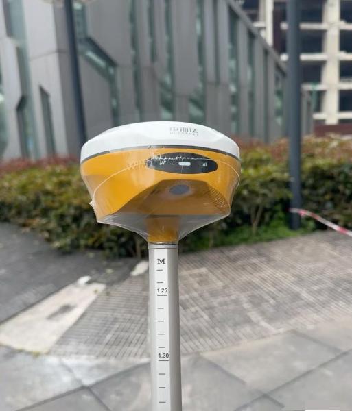 ベースマップとGLONASS L1C/Aを搭載したプロの測量RTK GNSS受信機
