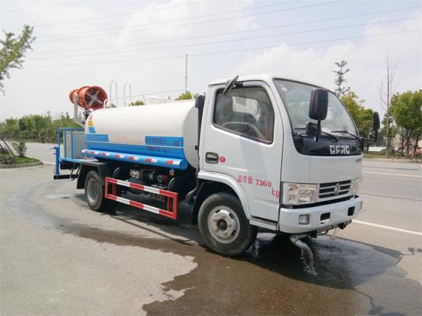 Made in hubei factory dongfeng cheap 4000 liters water tank truck with 20m water cannon
