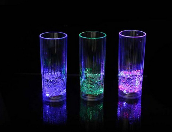 New Arrival Flashing Plastic Cup Manufacturer in 2015