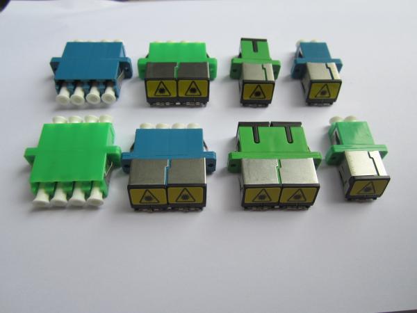Adaptateur optique de fibre de couverture de volet de la haute précision SC/APC, installation rapide optique de facilité de connecteur de fibre
