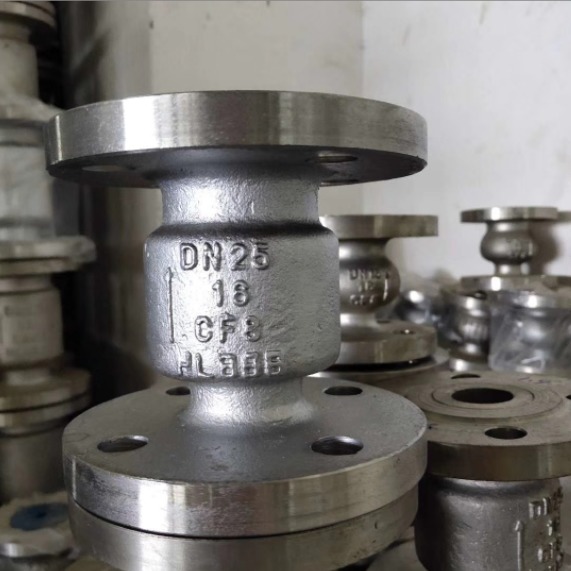 CF8 Stainless Steel Vertical Lift Check Valve PN16 Flanged Non Return Valve DN25-DN200 for Steam Water Oil Chemical Pipeline