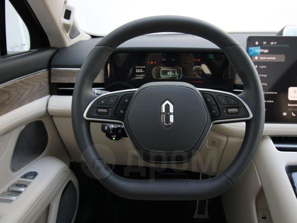 Aito M5 Mid Size 5 Seat SUV Four-Wheel Drive Performance Edition