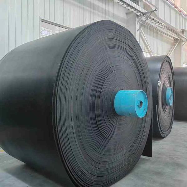 Ceinture de convoyeur à câbles résistant aux acides et aux alcalis pour le transport de matériaux de l'industrie chimique