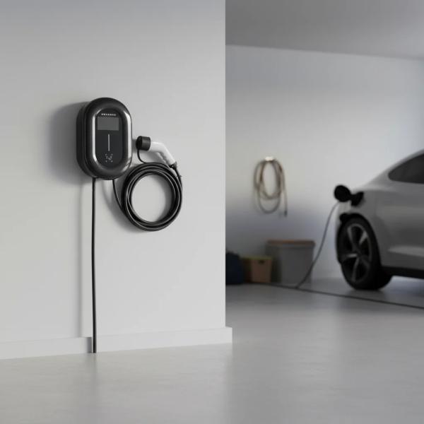 7KW Level 2 Wall-Mounted EV Charging Station with 32A Rated Power and IP54 Protection for Electric Vehicles