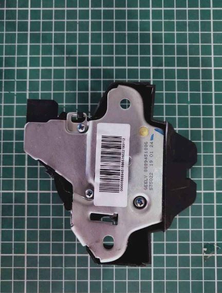 Geely Geometry Uma liga de alumínio prata cinza porta de bagagem de cabine corpo fechado