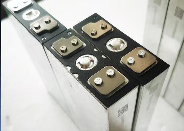 電圧 リチウムイオン 3.2 V プリズマセル 180Ah 500 サイクルの寿命 貯蔵温度 -20.C ~ 45.C