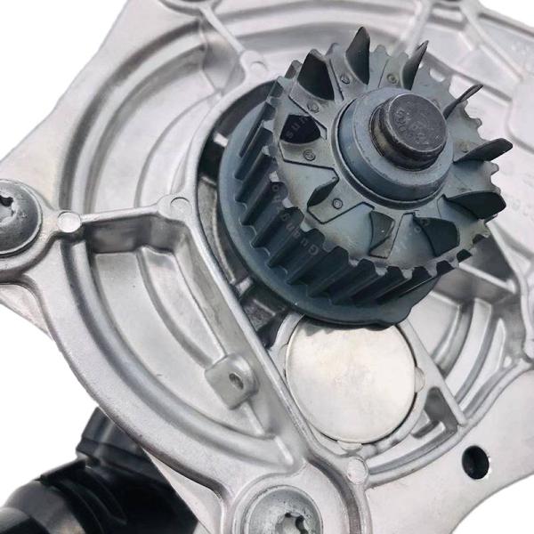 VW Audi Skoda Seat 2.0 TFSi Water Pump  Thermostat  06L 121 111 F  G 06L121111J