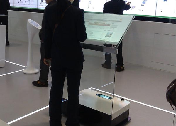 30 inch Touch Foil Film holographic projector kiosk touch screen kiosk tempered glass design capacitive touch
