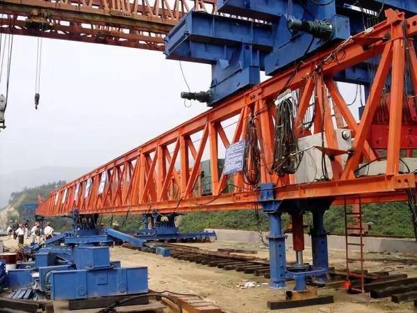 Jqj30 / 100t bridge erecting machine, jqj30 / 100t scaffold laying machine, jqj30 / 100t truss bridge erecting machine