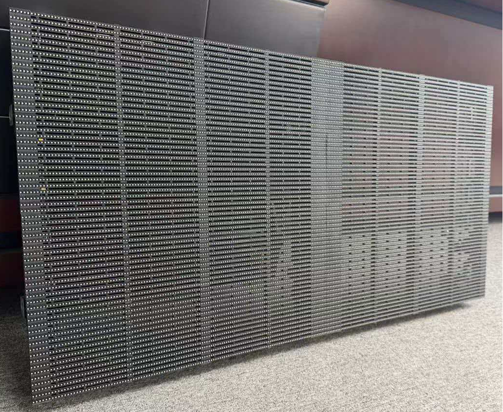 2500 - 3000 Nits Transparent LED Screen Display With 3840Hz Refresh Rate