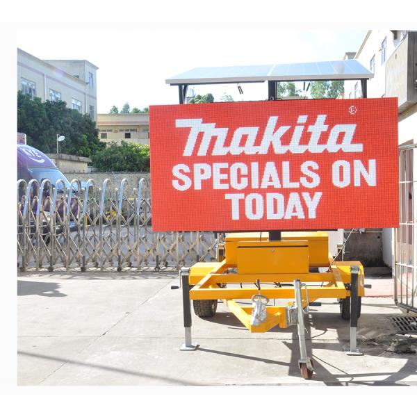 Наружный дорожный трафик VMS светодиодный доска сообщений Экран Макс 550w с прицепом 2560x1280 мм