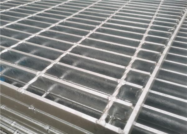 O aço do mergulho quente do metal da plataforma galvanizou a ponte da raspagem usando a espessura de 10mm
