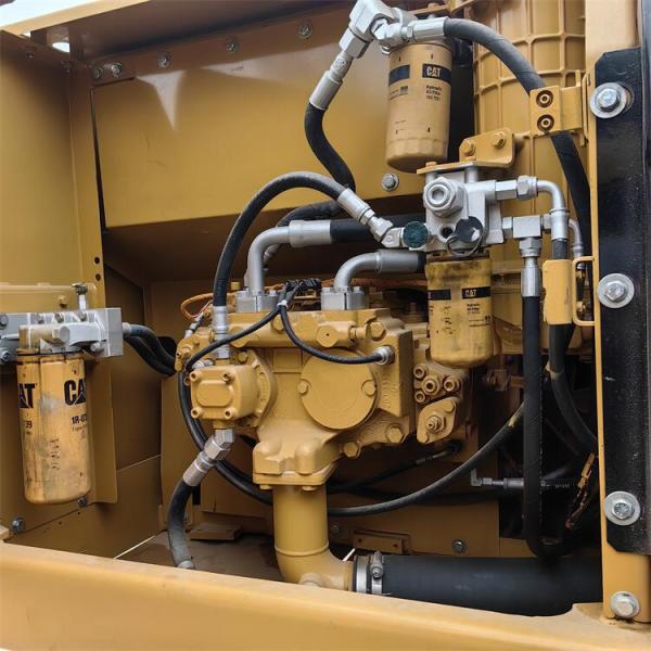 CAT 323 D2L Excavator with Excellent Performance Moving Type Crawler Chain Engine CAT