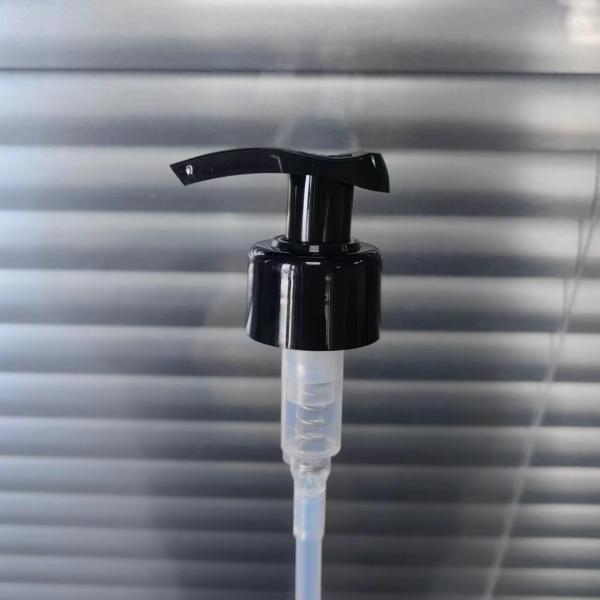 Ребристая шея 24/28 опционное 1,20 насоса распределителя лосьона - 1.50ml/T