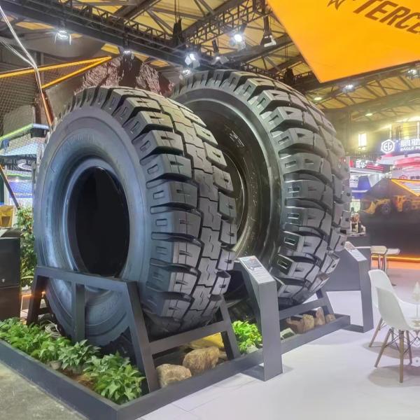 Hydraulic OTR Tires Press