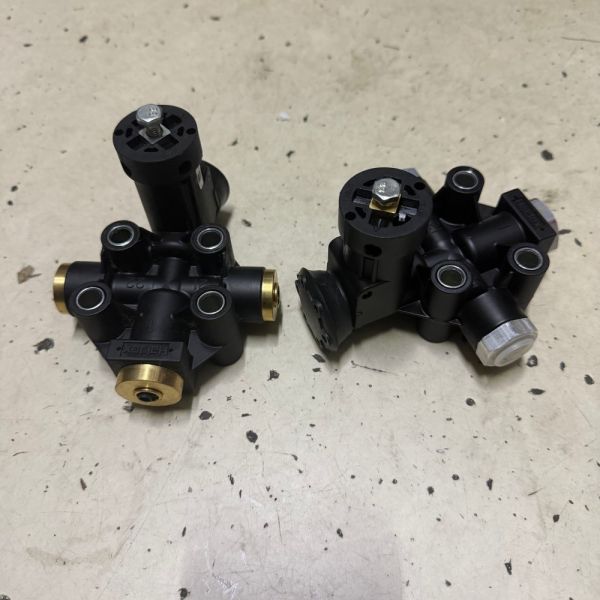 Yutong 3506-05152 Hande Air Suspension Height Control Valve | OEM Leveling Valve