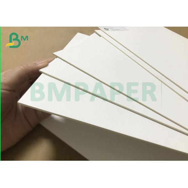 Девственница пульпирует 250grams к 1600grams покрыла листы двухшпиндельной доски белые задние Девственница пульпирует 250grams к 1600grams покрыла листы двухшпиндельной доски белые задние