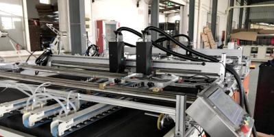Horizontally 300dpi 600dpi Carton Box Printing Machine Pneumatic Nozzle Lifting