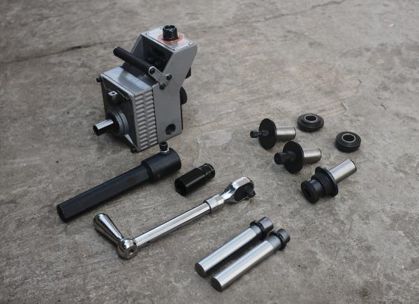 STG11A 手動パイプグリュービングマシンは,RIDGID300電源ユニットにマウントすることができます