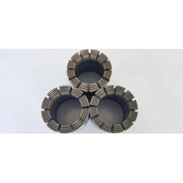 APIスレッドタイプ 油またはワックスダイヤモンドで浸透されたダイヤモンドコアビット