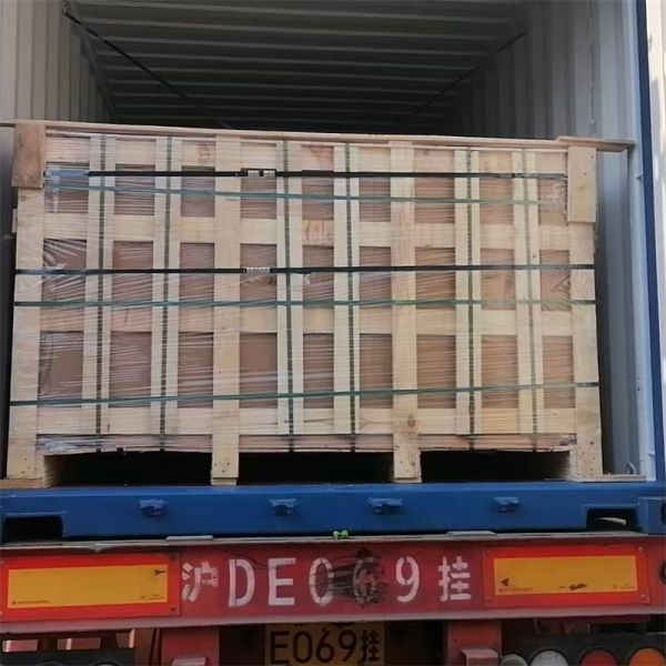 Polished Edge Transparent PV Glass UV Resistant Clear Glass Solar Panels 3.2mm