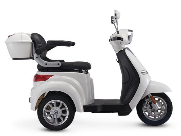 White Color 3 Wheel Mobility Trike , Three Wheel Electric Scooter With LED Light