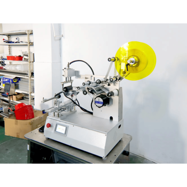 High Precision Semi Automatic Bottle Labeler Equipment for Coffee Yogurt Cup