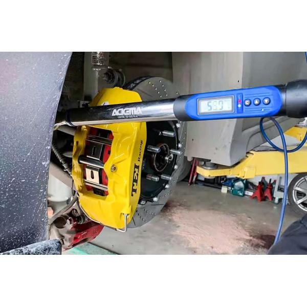 4 Piston Racing Caliper Brake Kit With 355*32 MM High Carbon Disc Racing And Brake Pads For Hyudnai Veloster 18 Inch Rim