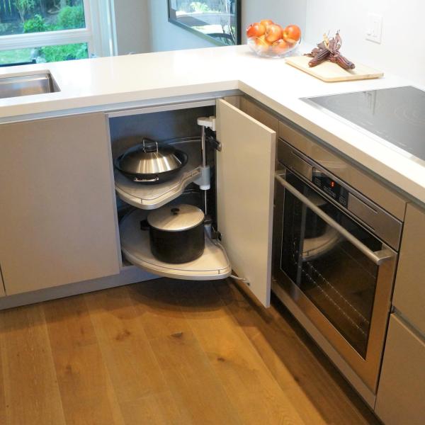 U Shape High Gloss Dark Grey Lacquer Electric Touch Open Kitchen Cabinets For Villa