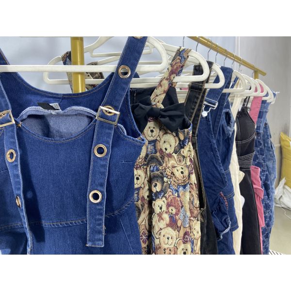 Adults Second Hand Denim Shoulder Strap Short Skirt Slim Fit Used Winter Clothes