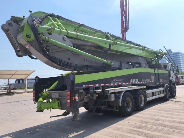 Used Zoomlion 56m Concrete Pump Truck 2021 Model 180 m³/h Output
