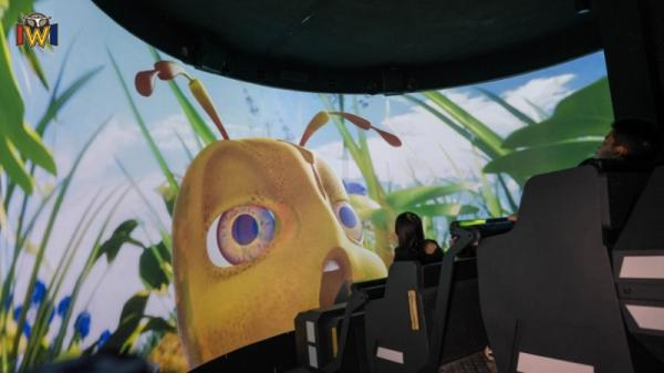 4D 9D Flying Cinema with Curved Screen for Theme Parks
