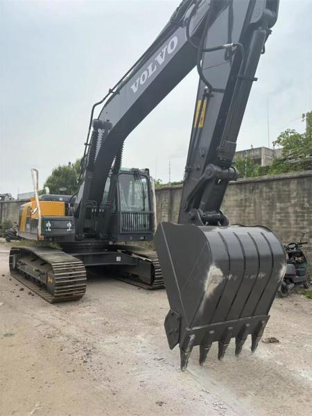 Excavadora VOLVO 210 de segunda mão fabricada no Japão