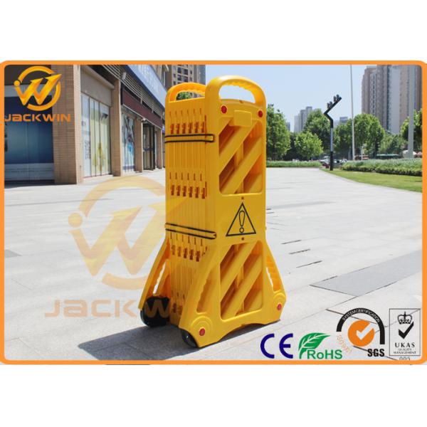 Yellow Crowd Control Foldable Plastic Traffic Barriers Length 3900mm