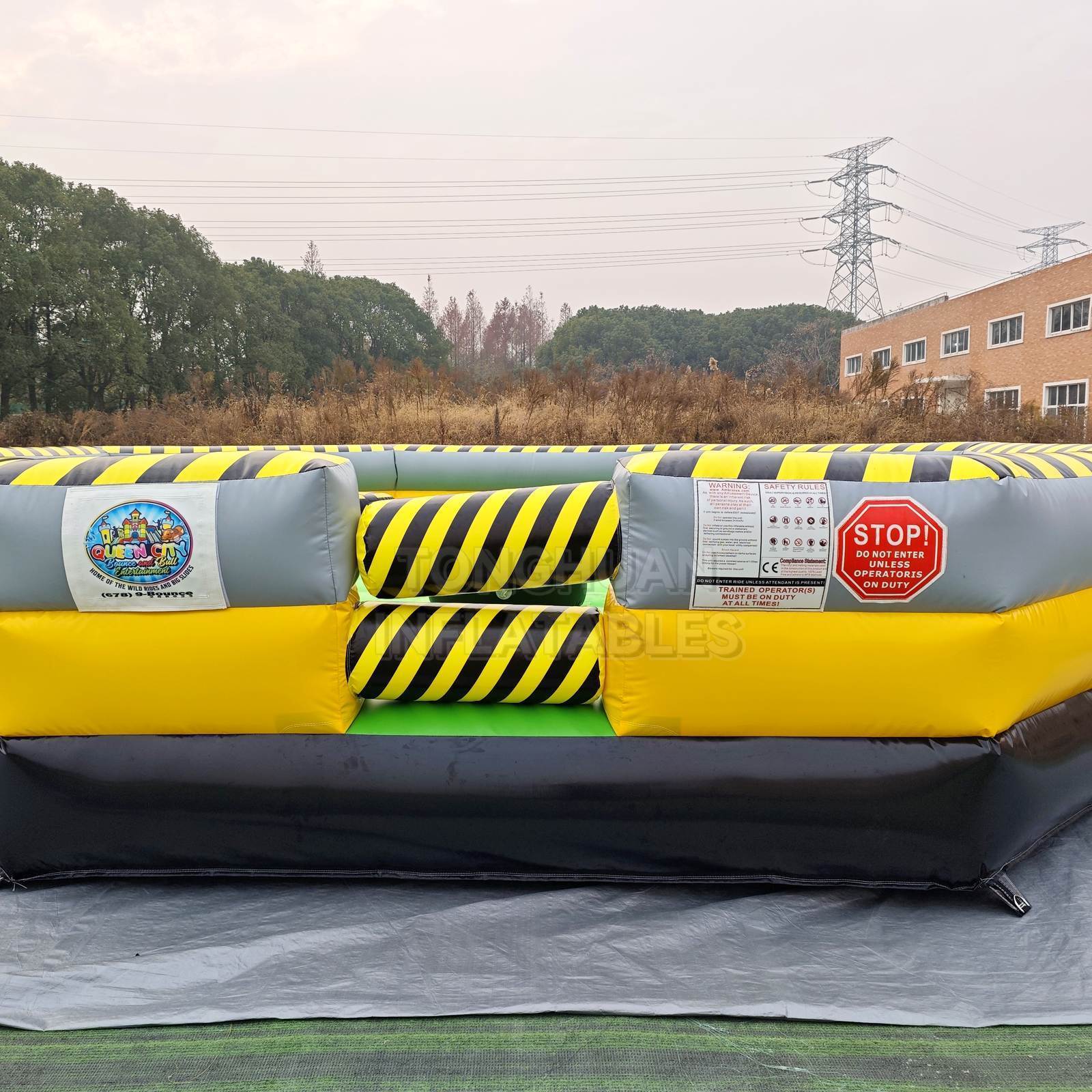 Commercial Inflatable Rotating Challenge Arena with Player Podiums and Safety Walls for Events Parks and Team Competition Games