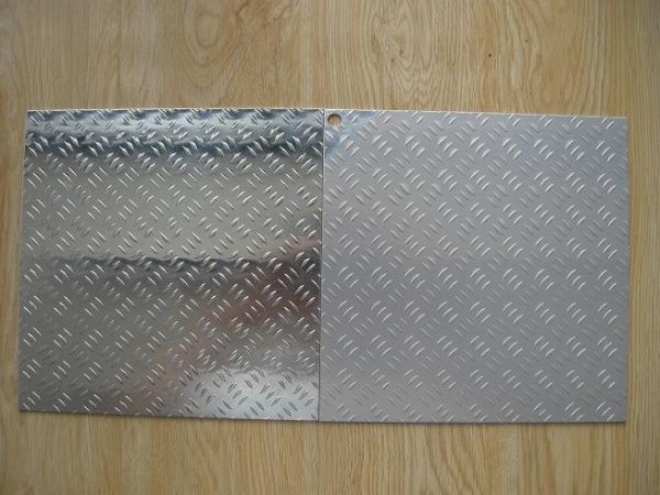 Two Bar 6063 Alloy Aluminium Chequer Plate Sheet For Freezer Decoration