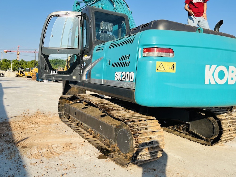 Использованный Kobelco SK200-8 Гидравлический экскаватор для скважины