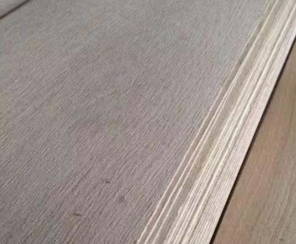 European Oak Flooring Wood Veneer Laminate Flooring 2200×205x1.2mm／3mm／5mm