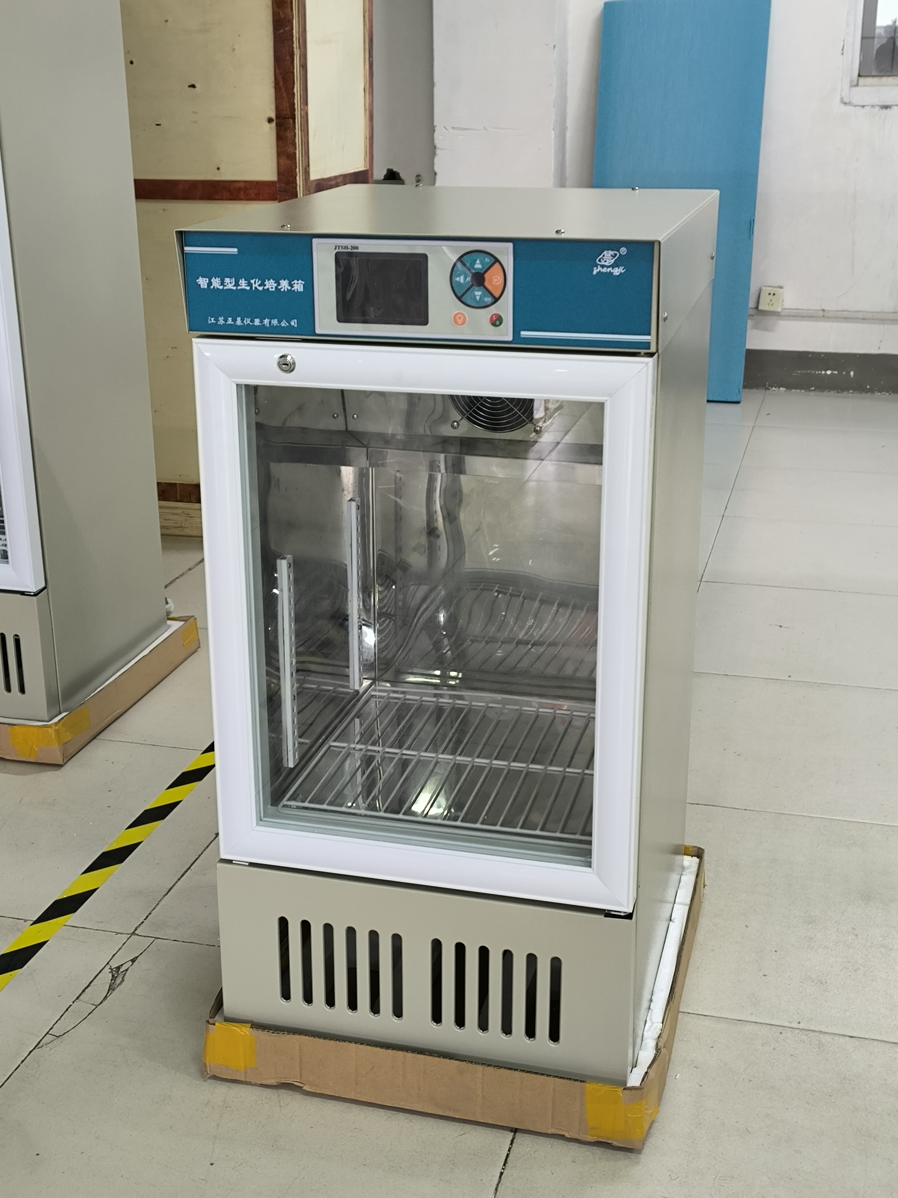 SPX-B Series Intelligent Biochemical Incubator with Heating & Cooling - for BOD Test, Microbial Cultivation